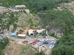 Parkplatz vor dem Angelokastro