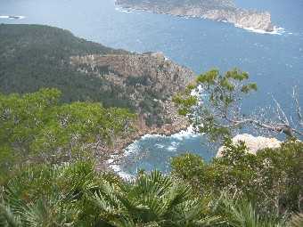 Beim Aufstieg Blick auf Cala Basset