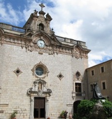 Geb�ude Kloster Lluc